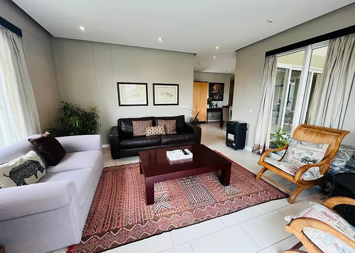 Luxurious Secure V&A Waterfront Apt